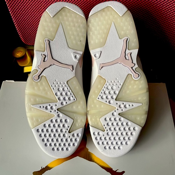 🎀 Pink & White Jordan 6 Retro 🎀 - Picture 3 of 7